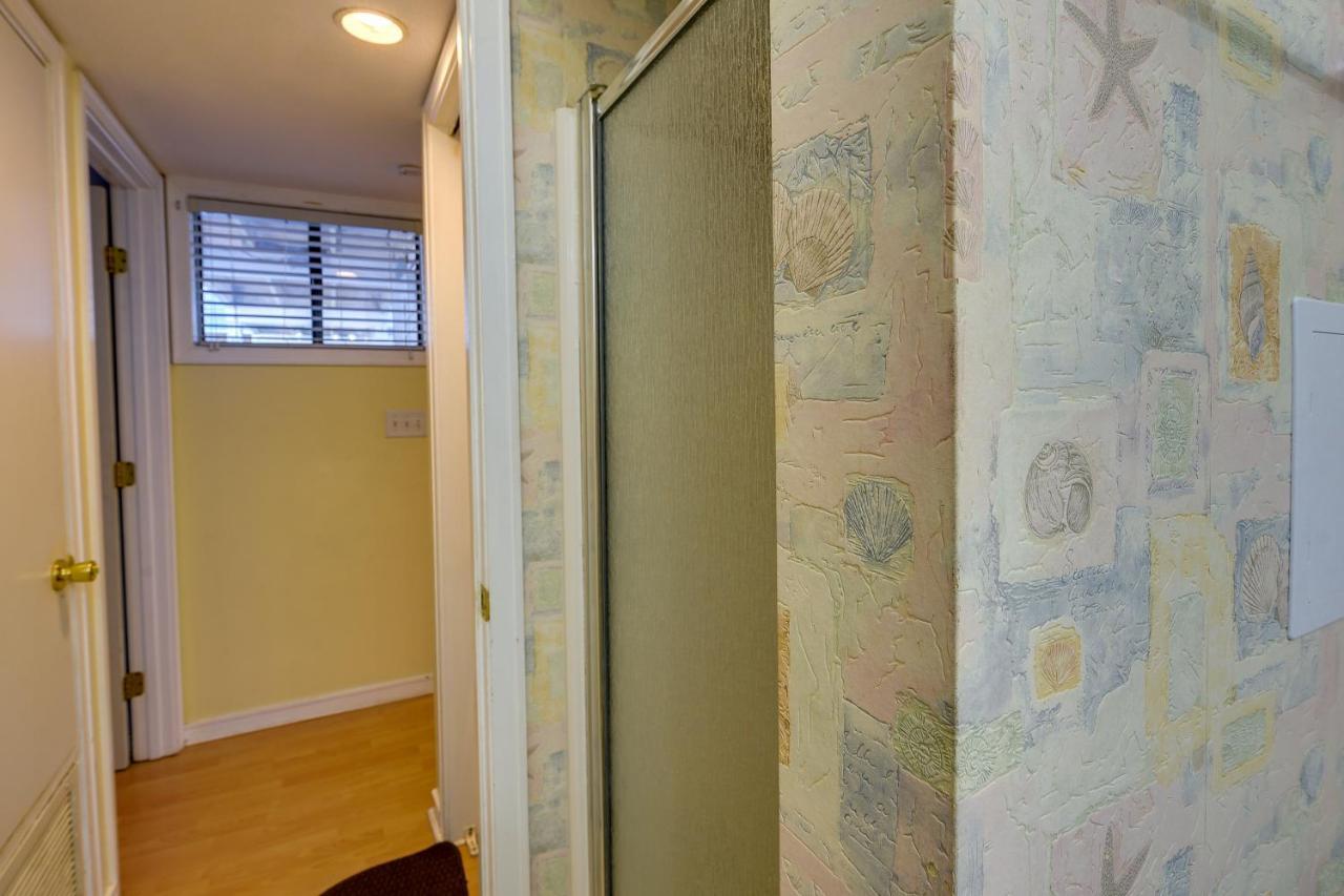 Apartment Myrtle With Pool Access Walk To Beach! Myrtle Beach