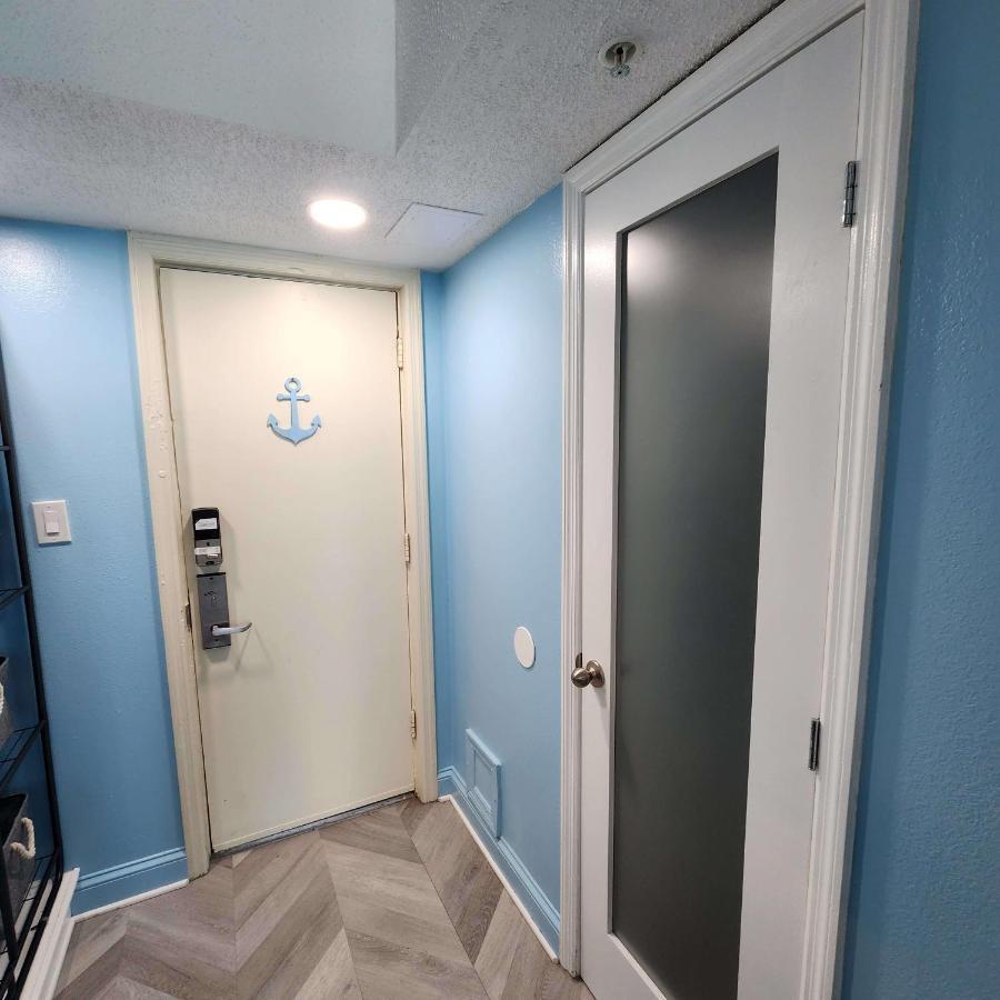 Oceanfront Efficiency T604 * Myrtle Beach