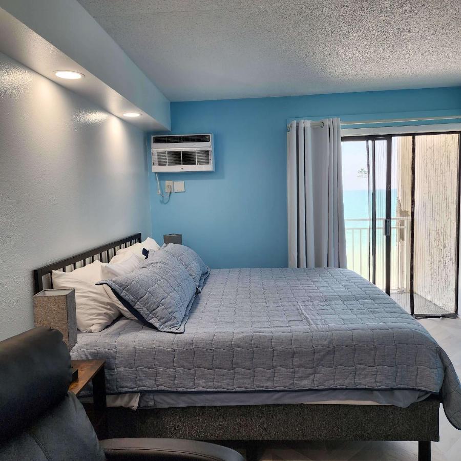 Oceanfront Efficiency T604 Apartment