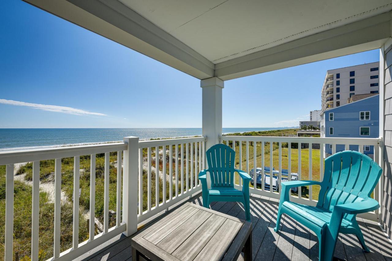 Apartment Beachfront With Magnificent Ocean Views!