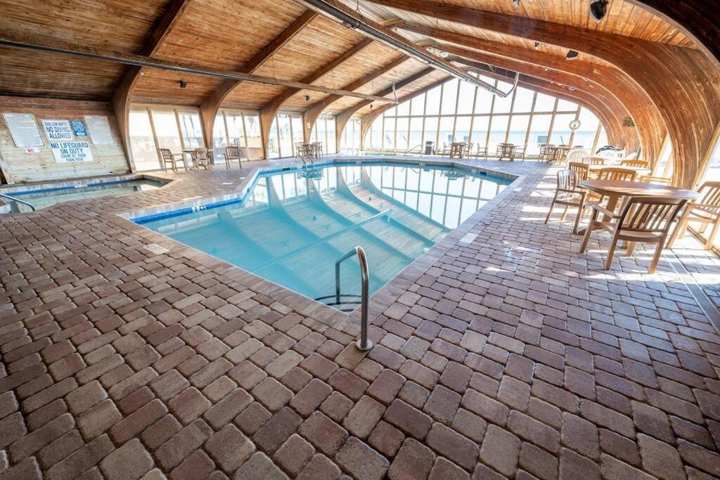 New Ocean Annie's Oceanview Heated Pools! Holiday home *