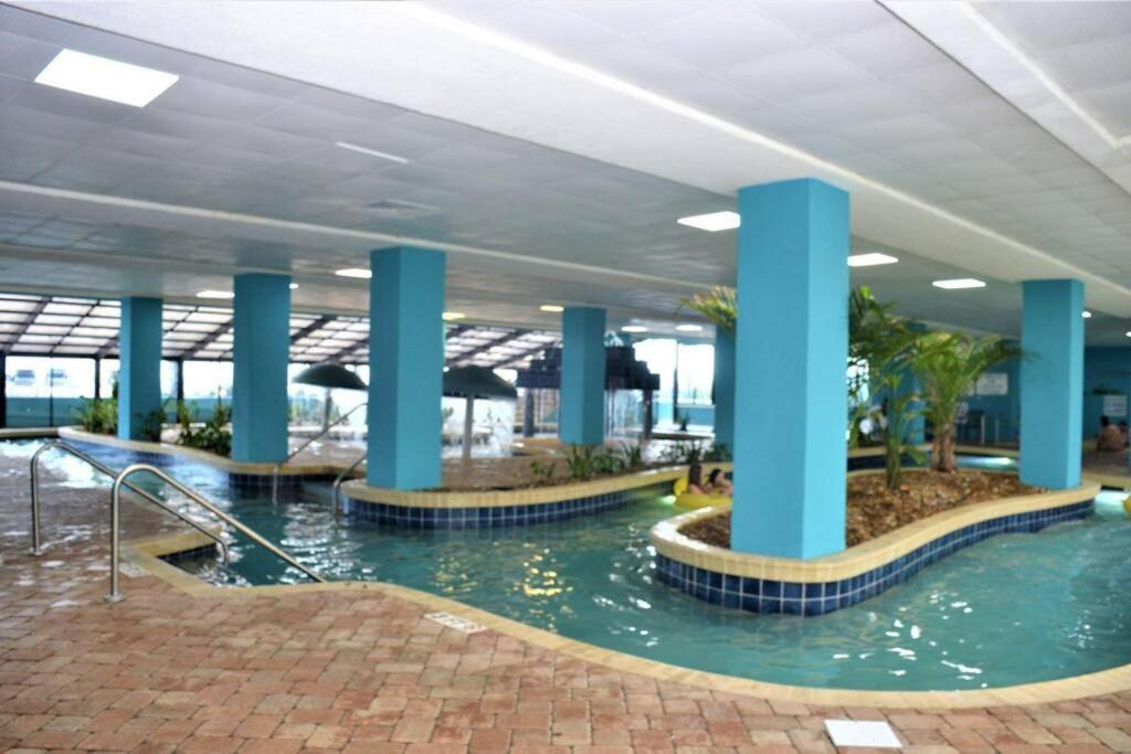 Remodeled Condo, Waterpark View At Landmark *