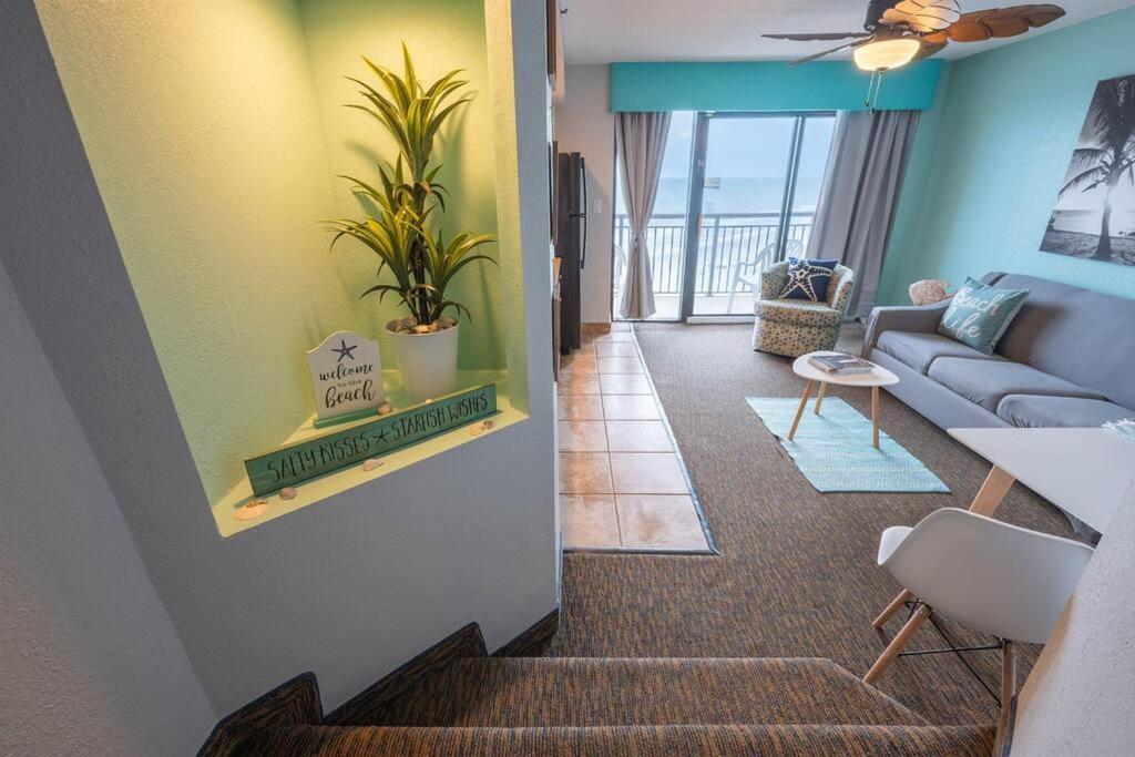Holiday home Newly Renovated Oceanfront Direct,incredible Pools