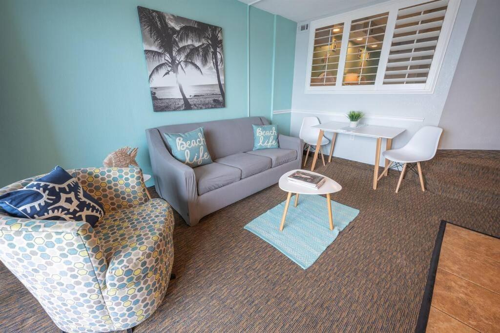 Holiday home Newly Renovated Oceanfront Direct,incredible Pools *