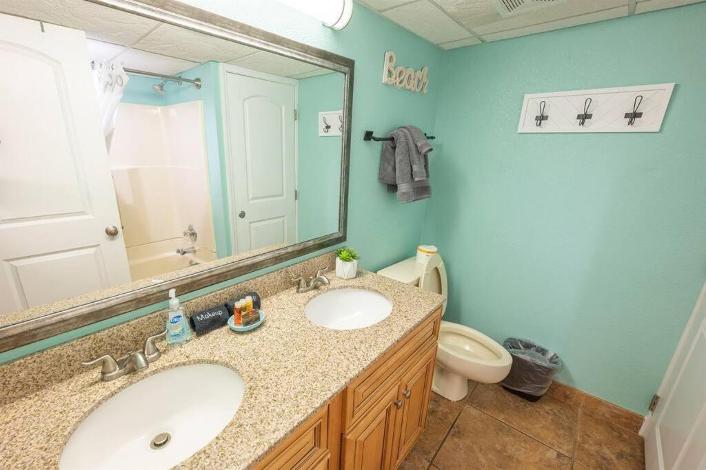 Newly Renovated Oceanfront Direct,incredible Pools