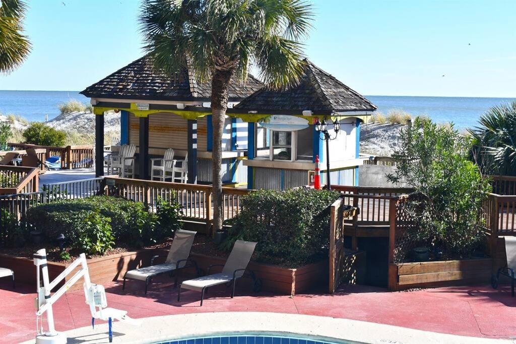 Newly Renovated Oceanfront Direct,incredible Pools Myrtle Beach