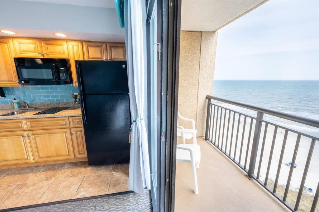 Newly Renovated Oceanfront Direct,incredible Pools *