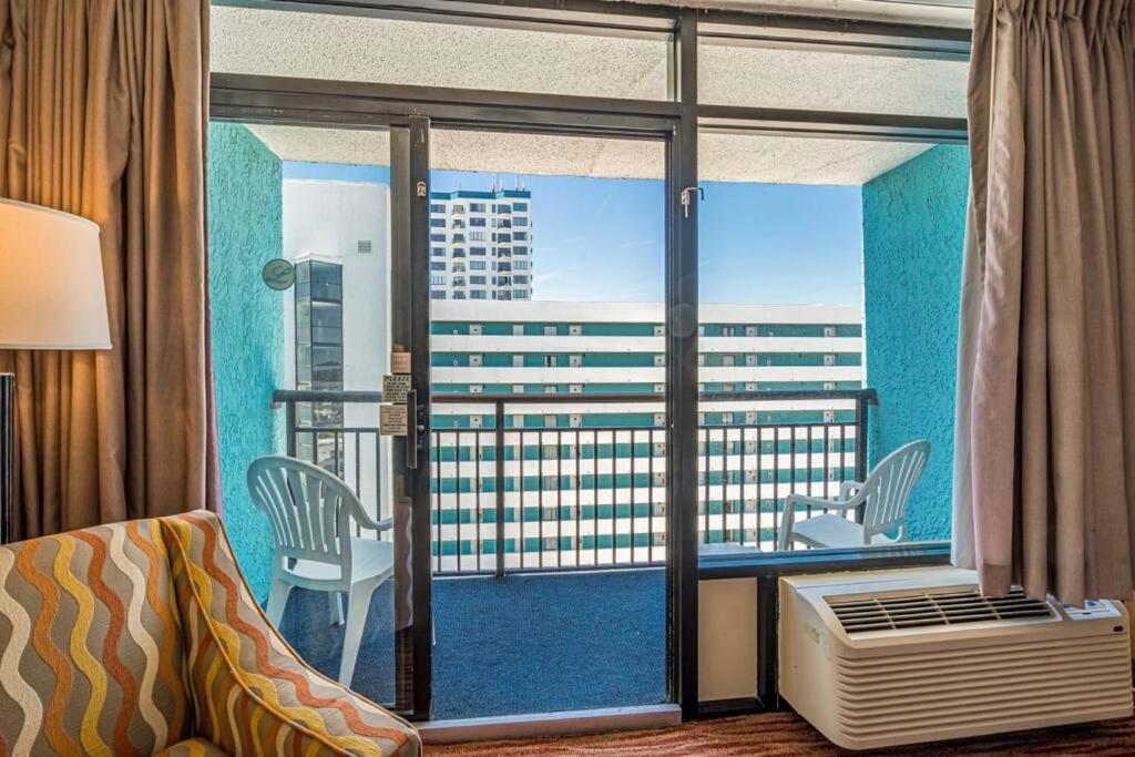 Remodeled Condo, Waterpark View At Landmark * Myrtle Beach