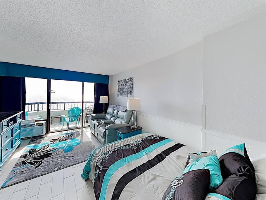 Newly Renovated, Oceanfront, Pools,fantastic View! *