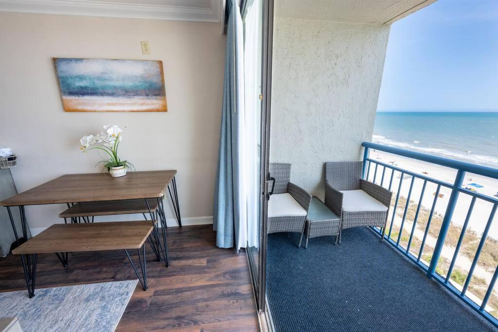 Oceanfront Remodeled With Pools, Coral Holiday home Myrtle Beach