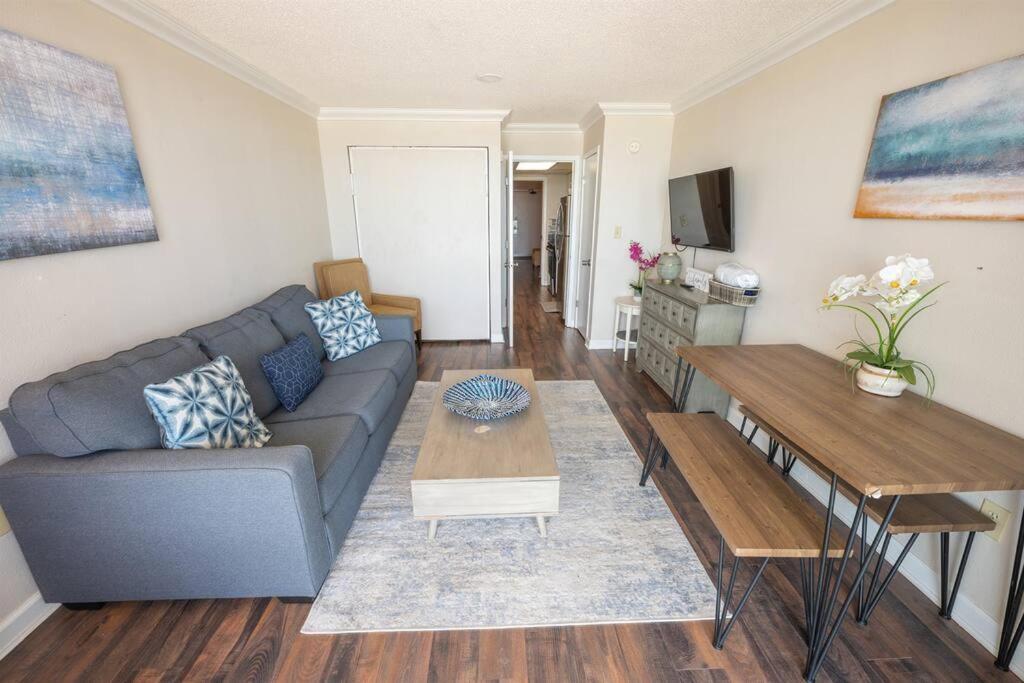 Oceanfront Remodeled With Pools, Coral * Myrtle Beach