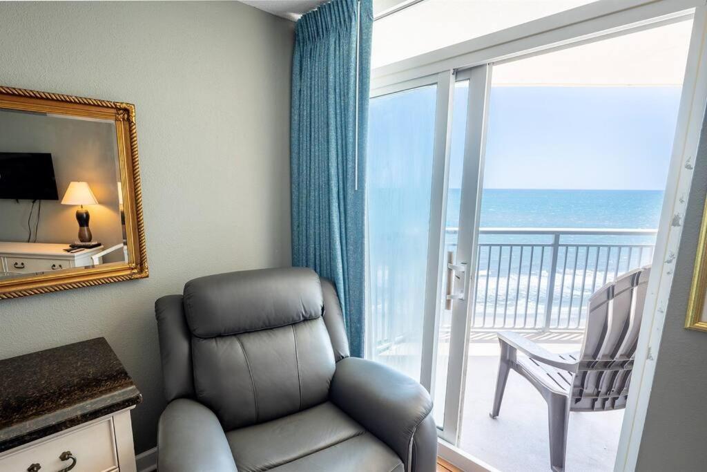 Baywatch Renovated, Unobstructed Oceanfront Views! *