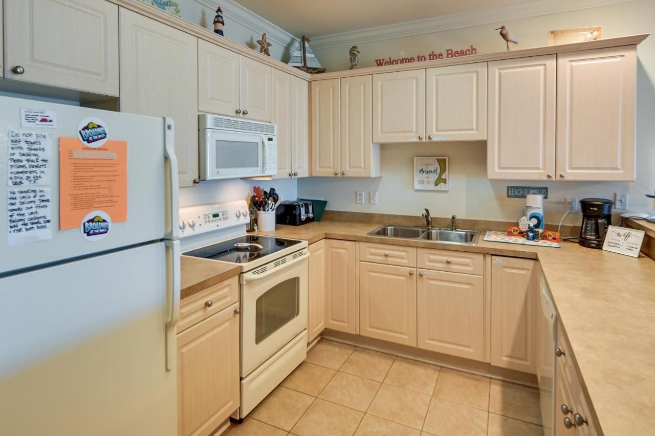 Cozy Myrtle Escape With Balcony And Pool Access!
