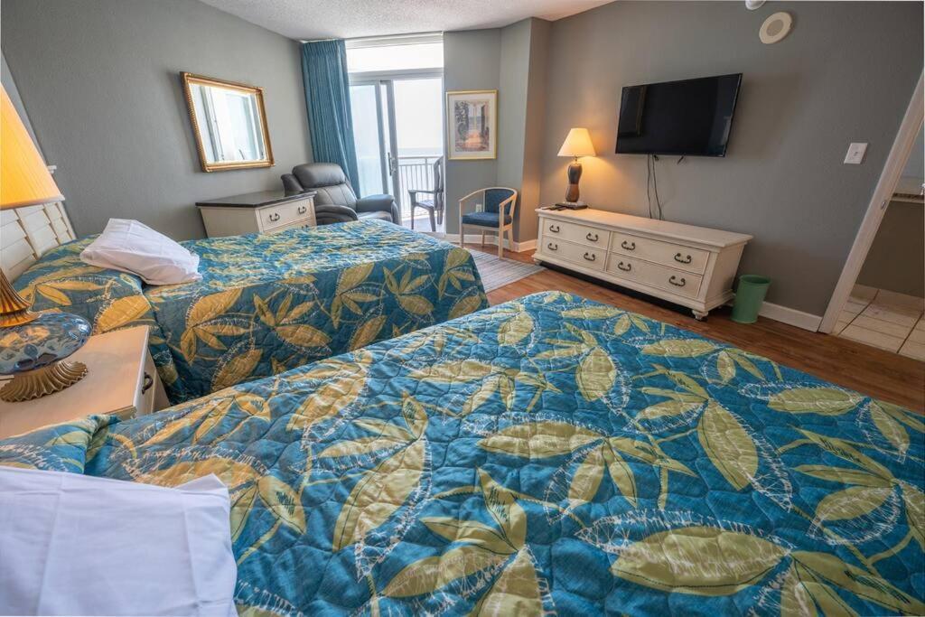 Holiday home Baywatch Renovated, Unobstructed Oceanfront Views!