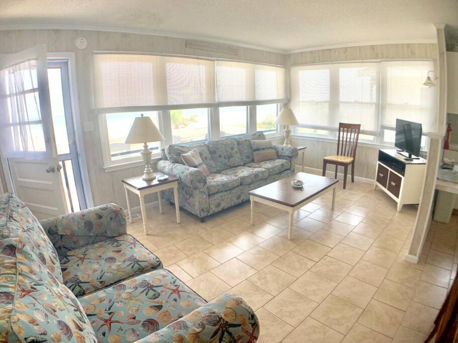 Apartment Beachfront -almost Heaven Oceanfront- Unit C/ 2br 1ba *