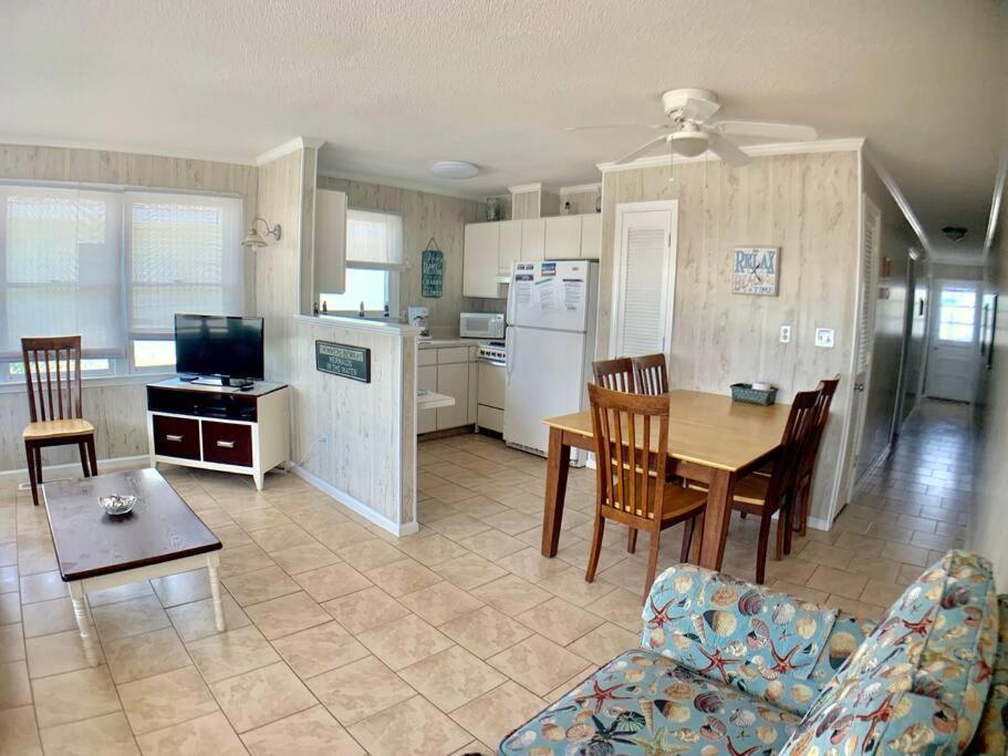 Beachfront -almost Heaven Oceanfront- Unit C/ 2br 1ba *