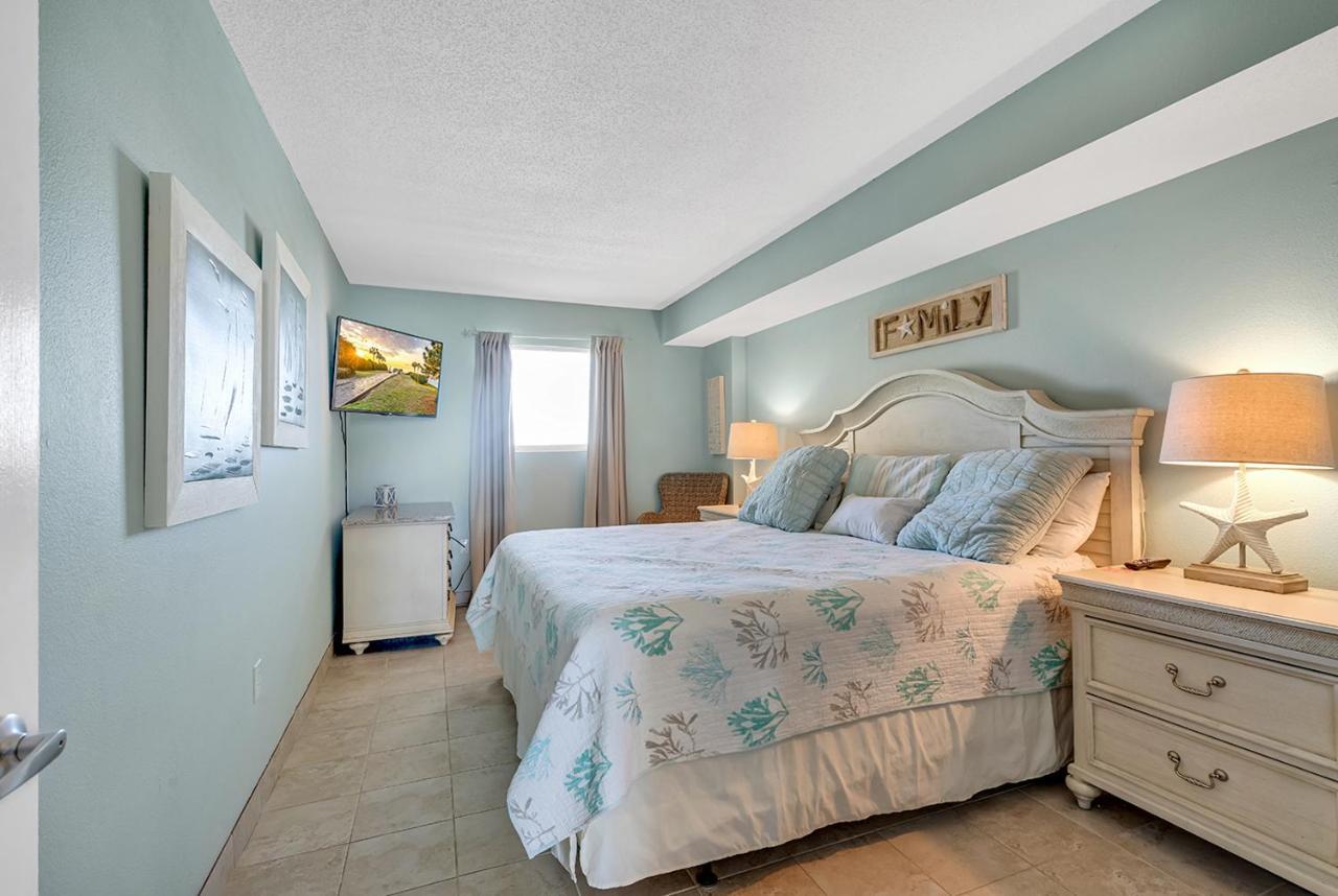 Spacious Oceanfront - Bay Watch 1138