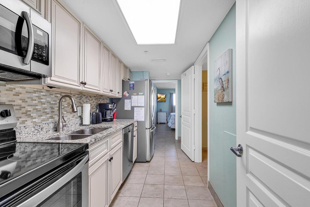 Spacious Oceanfront - Bay Watch 1138 Myrtle Beach