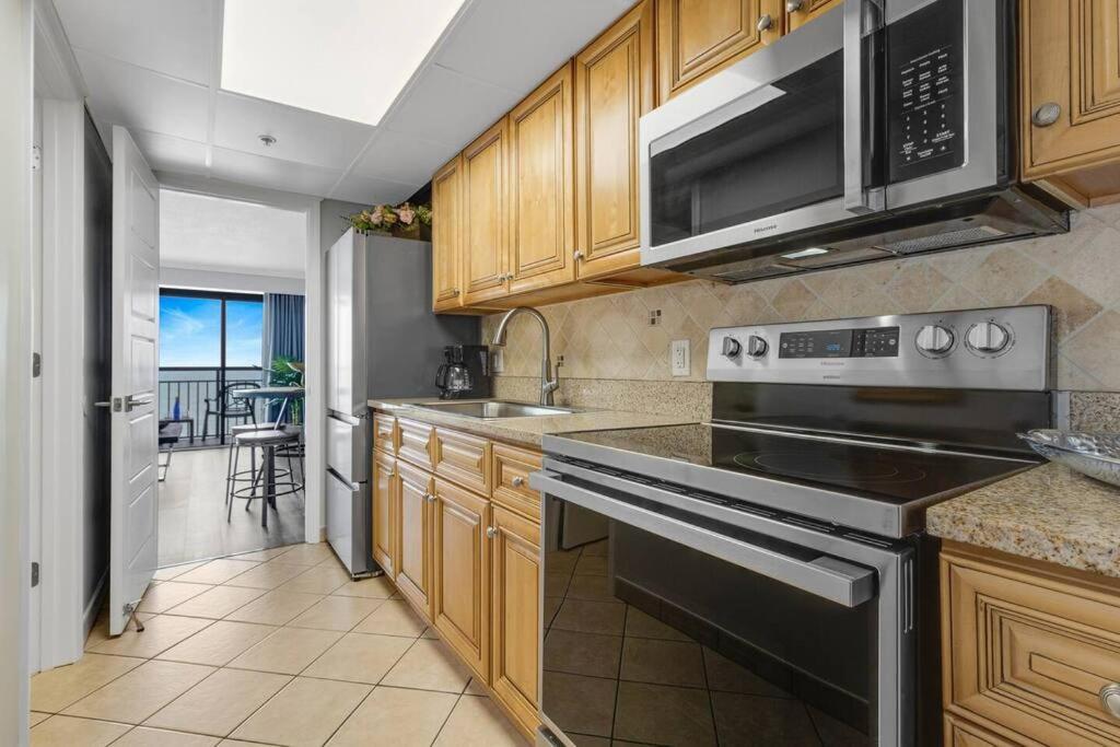 Apartment Seaside Oasis Oceanfront With Balcony 1124 Myrtle Beach