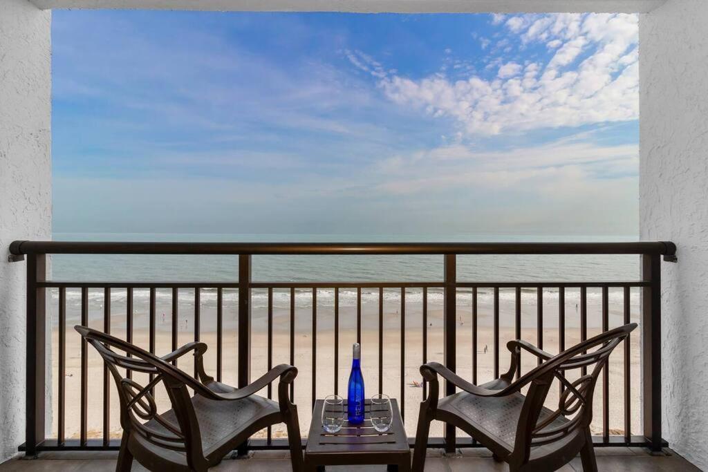 Apartment Seaside Oasis Oceanfront With Balcony 1124