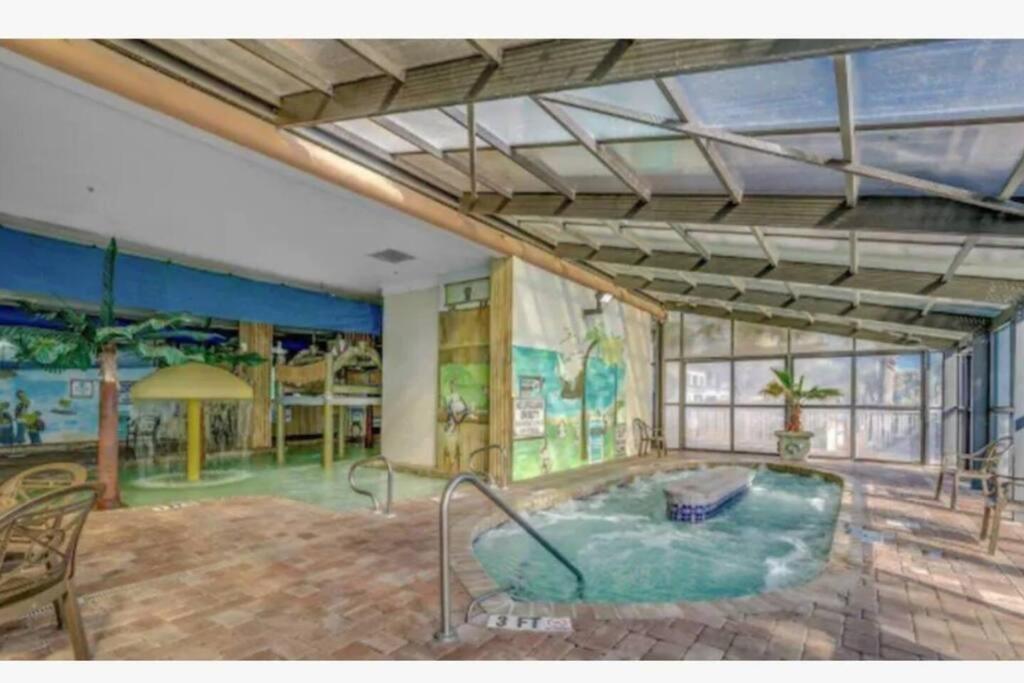 Apartment Seaside Oasis Oceanfront With Balcony 1124