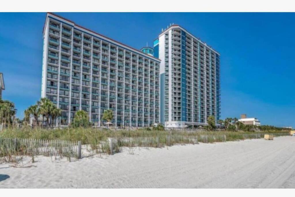 Seaside Oasis Oceanfront With Balcony 1124