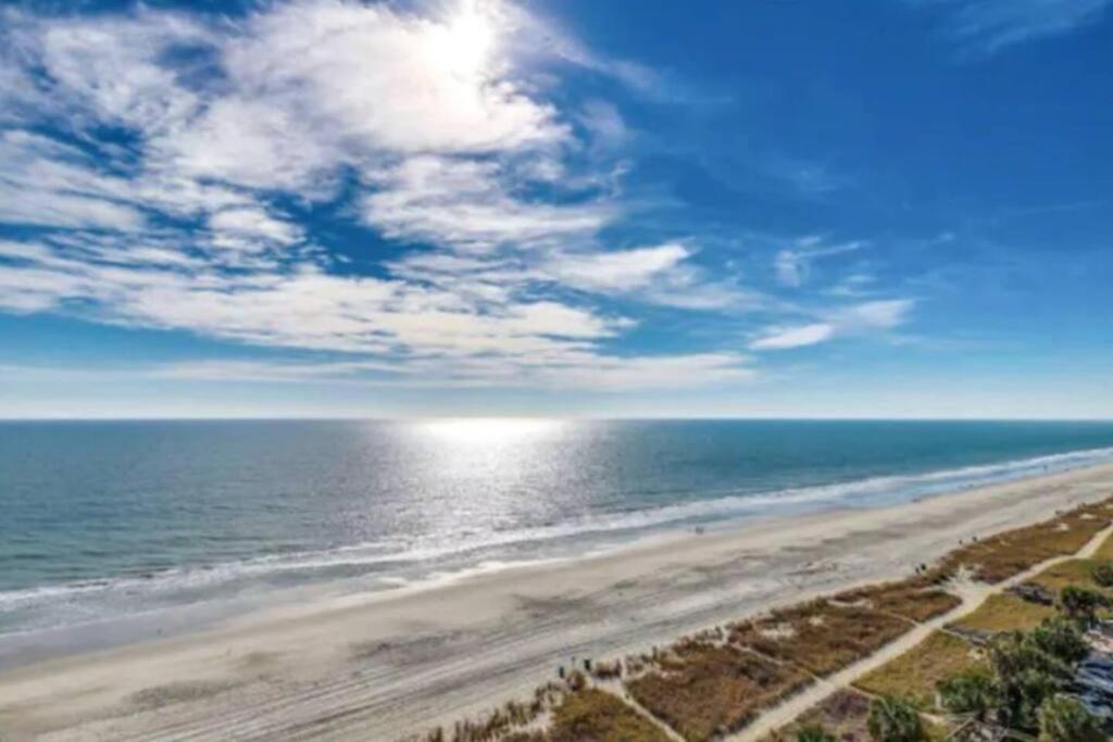 Seaside Oasis Oceanfront With Balcony 1124 *
