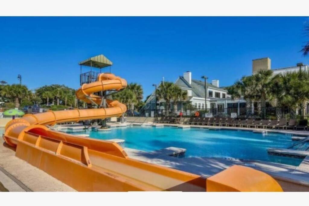 Seaside Oasis Oceanfront With Balcony 1124 * Myrtle Beach