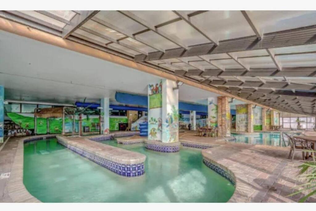 Seaside Oasis Oceanfront With Balcony 1124 * Myrtle Beach