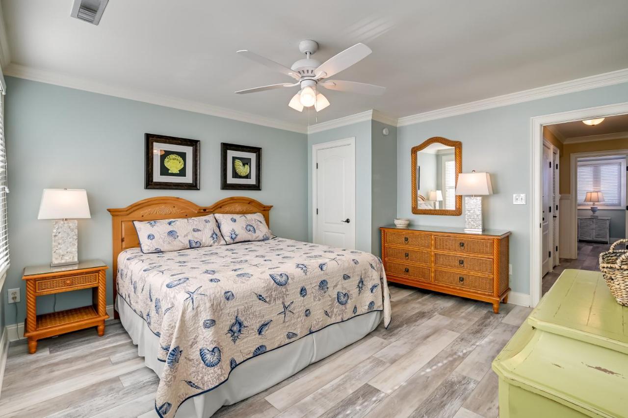 Holiday home Beachfront Murrells Inlet - Walk To Pier! Myrtle Beach