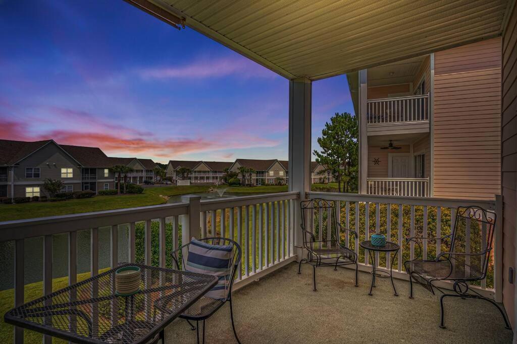 Apartment 2br 2ba Waterfront 10min To Beach And Market Common