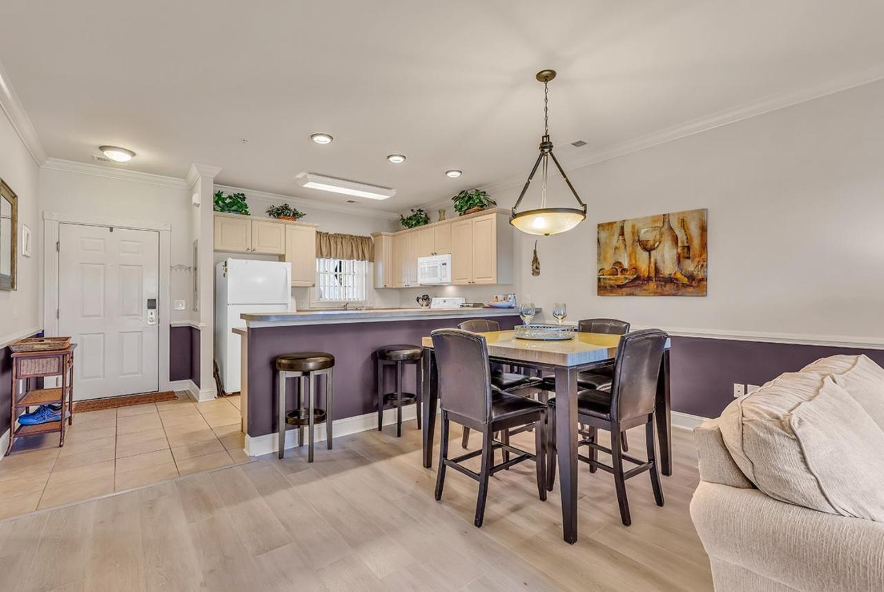 4809 Luster Leaf Circle Magnolia Pointe 202