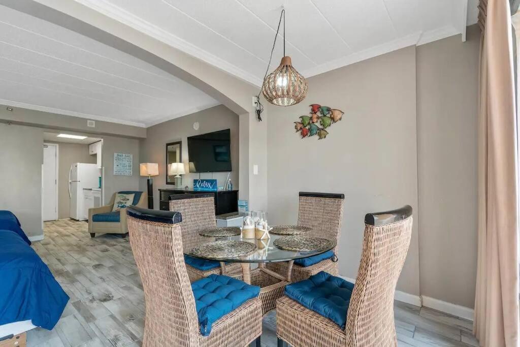 Apartment Relaxing Oceanview With Full Kitchen In 306