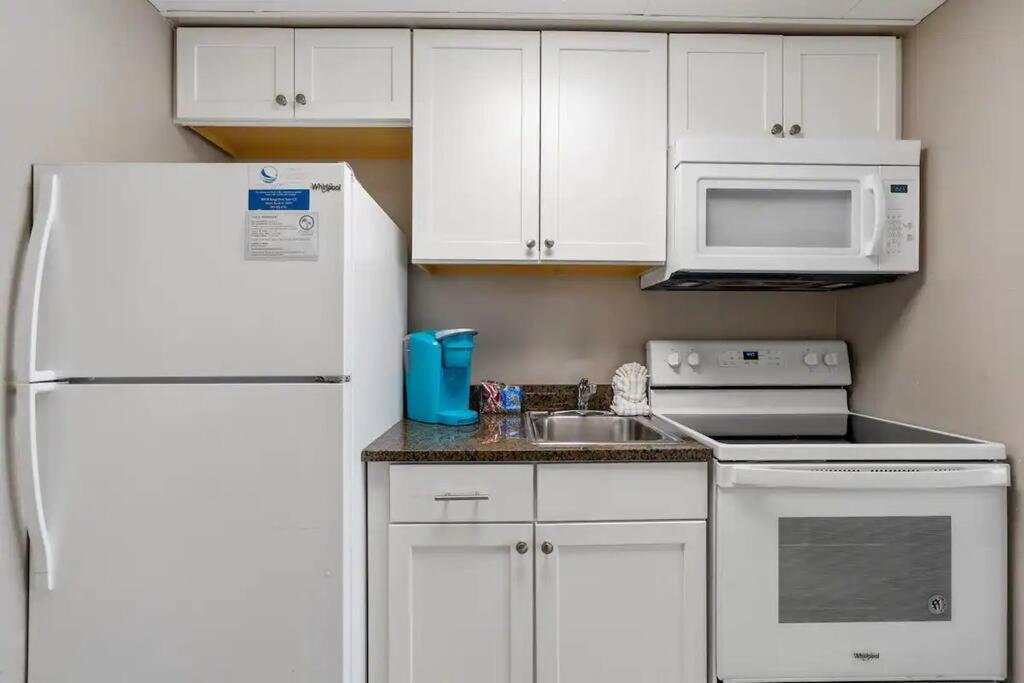 Relaxing Oceanview With Full Kitchen In 306 Myrtle Beach