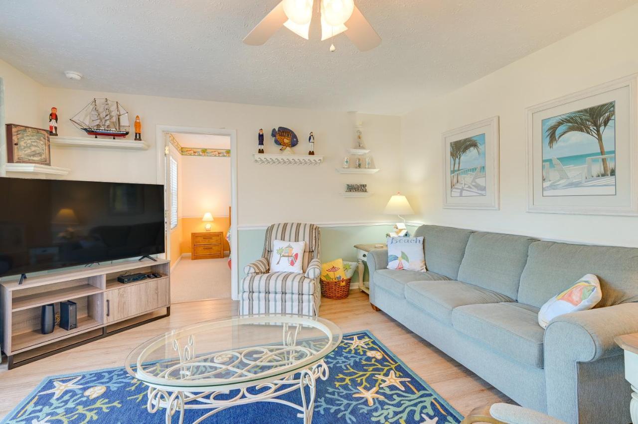 Surfside With Balcony Walk To Beach!