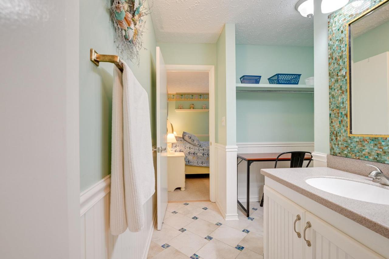 Surfside With Balcony Walk To Beach! *
