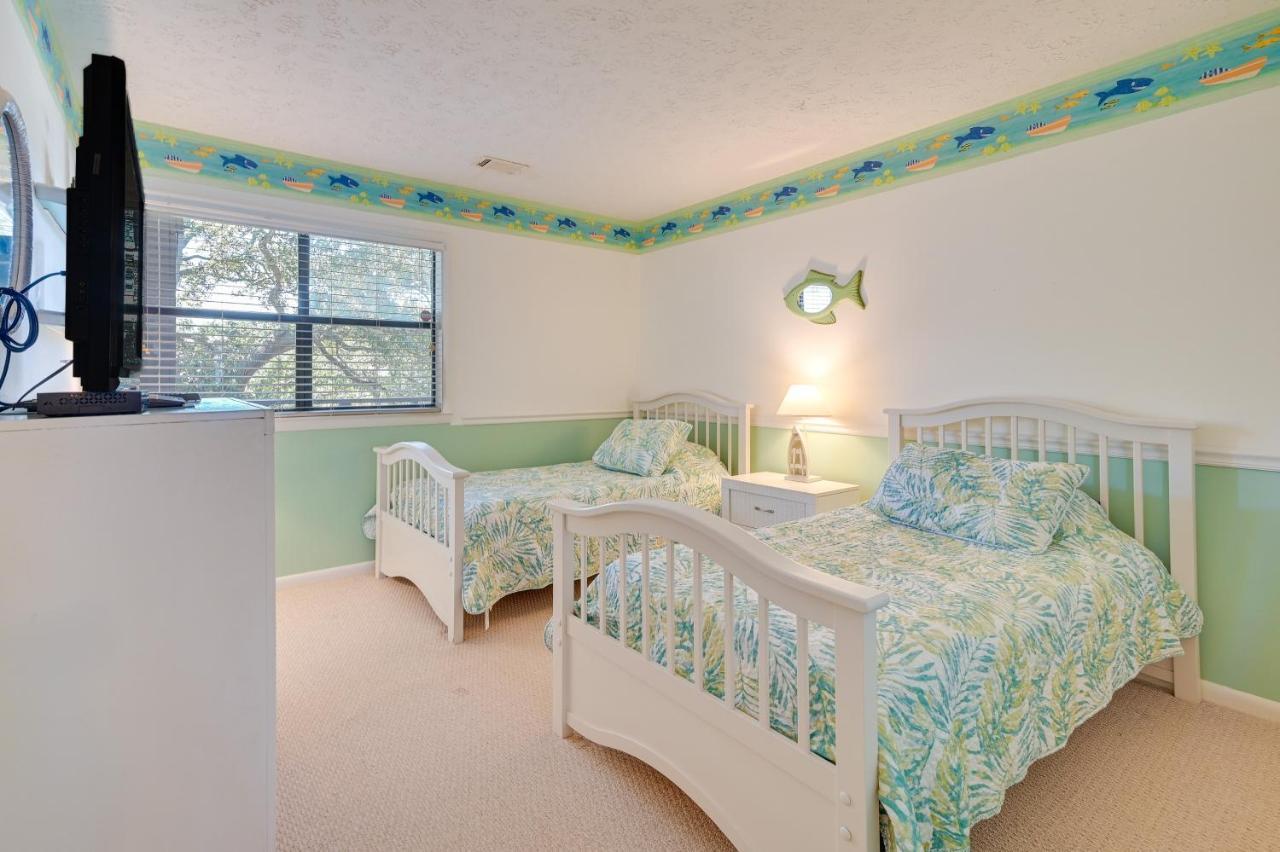 Surfside With Balcony Walk To Beach! *