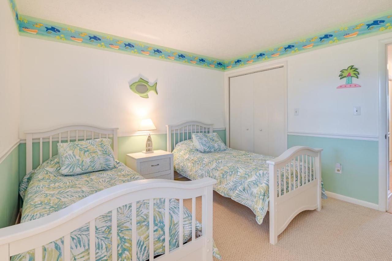Surfside With Balcony Walk To Beach! Apartment *