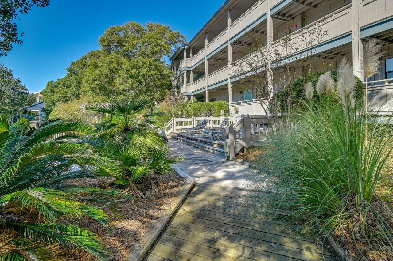Apartment Surfside With Balcony Walk To Beach! *