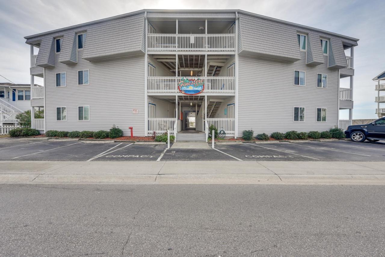 Apartment Luxury North Myrtle Condo, Steps To Beach! Myrtle Beach