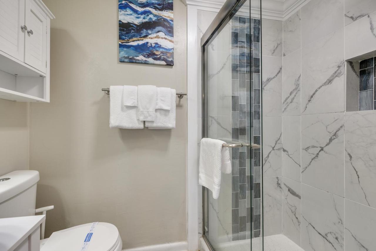 Apartment Luxury North Myrtle Condo, Steps To Beach! *