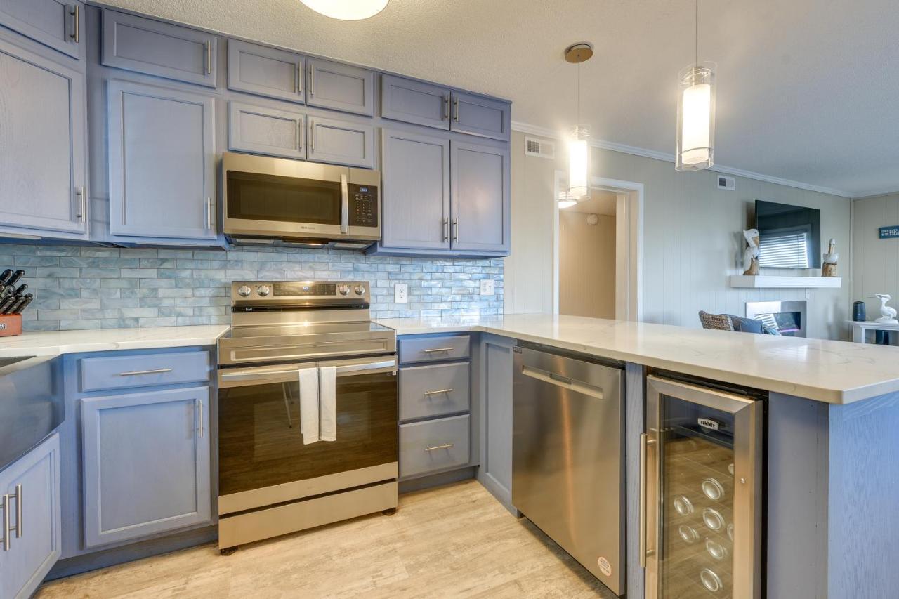 Luxury North Myrtle Condo, Steps To Beach!