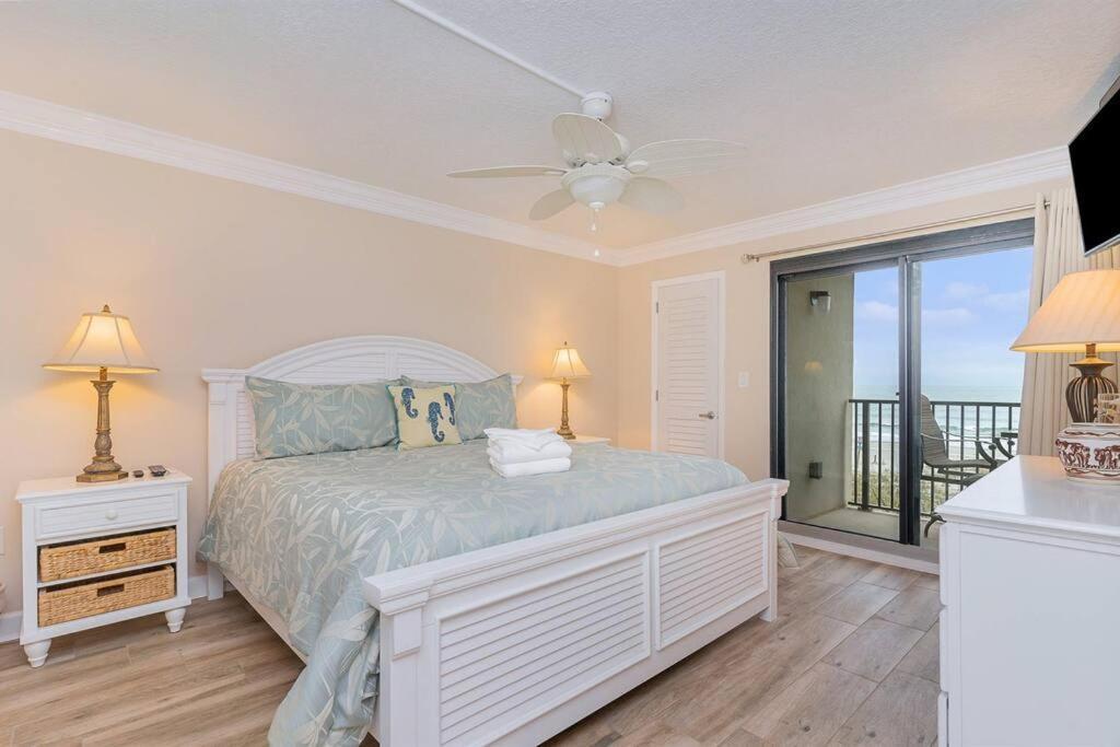 Holiday home Recently Renovated, Oceanfront,great Views,pools! Myrtle Beach