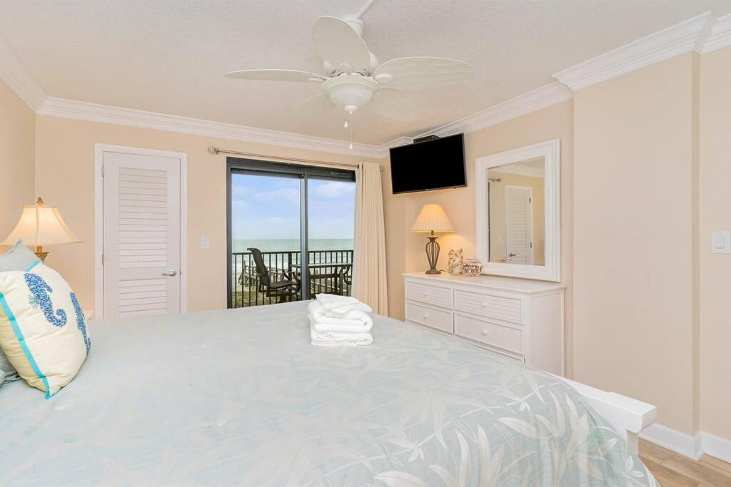 Holiday home Recently Renovated, Oceanfront,great Views,pools! Myrtle Beach