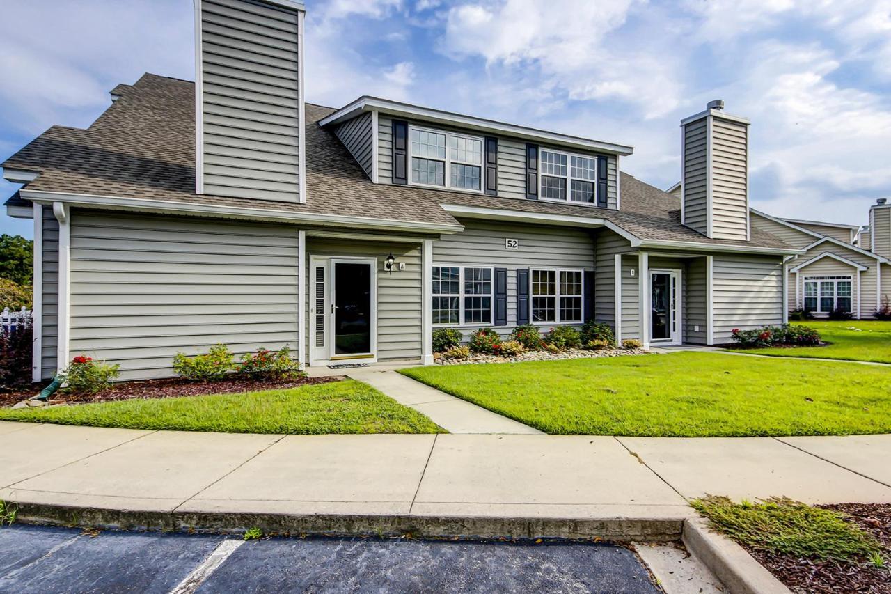 Fun And Sun At Fairway Oaks Apartment *