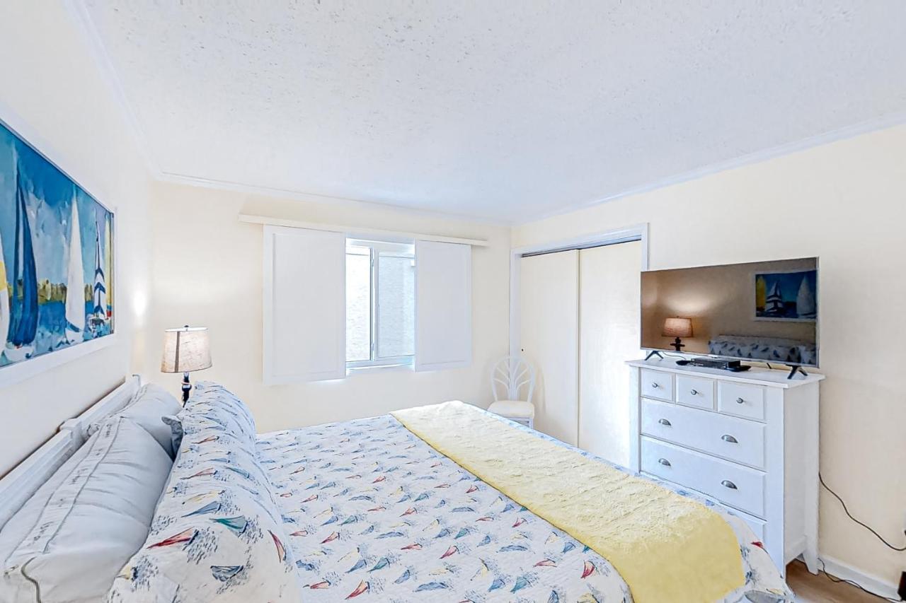 Ocean Days & Nights At Windy Village Apartment *