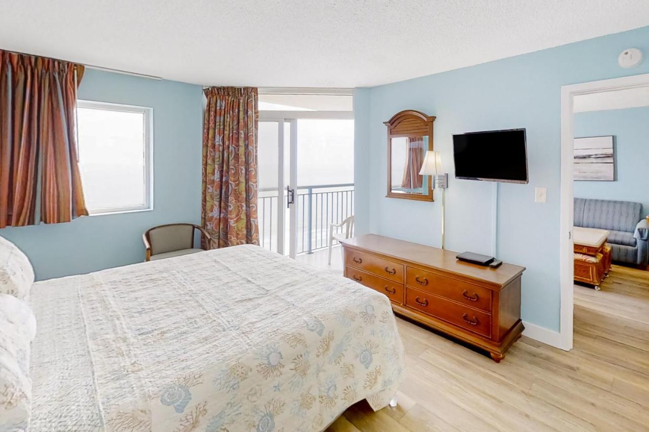 Apartment Roxanne Towers Ph1 *