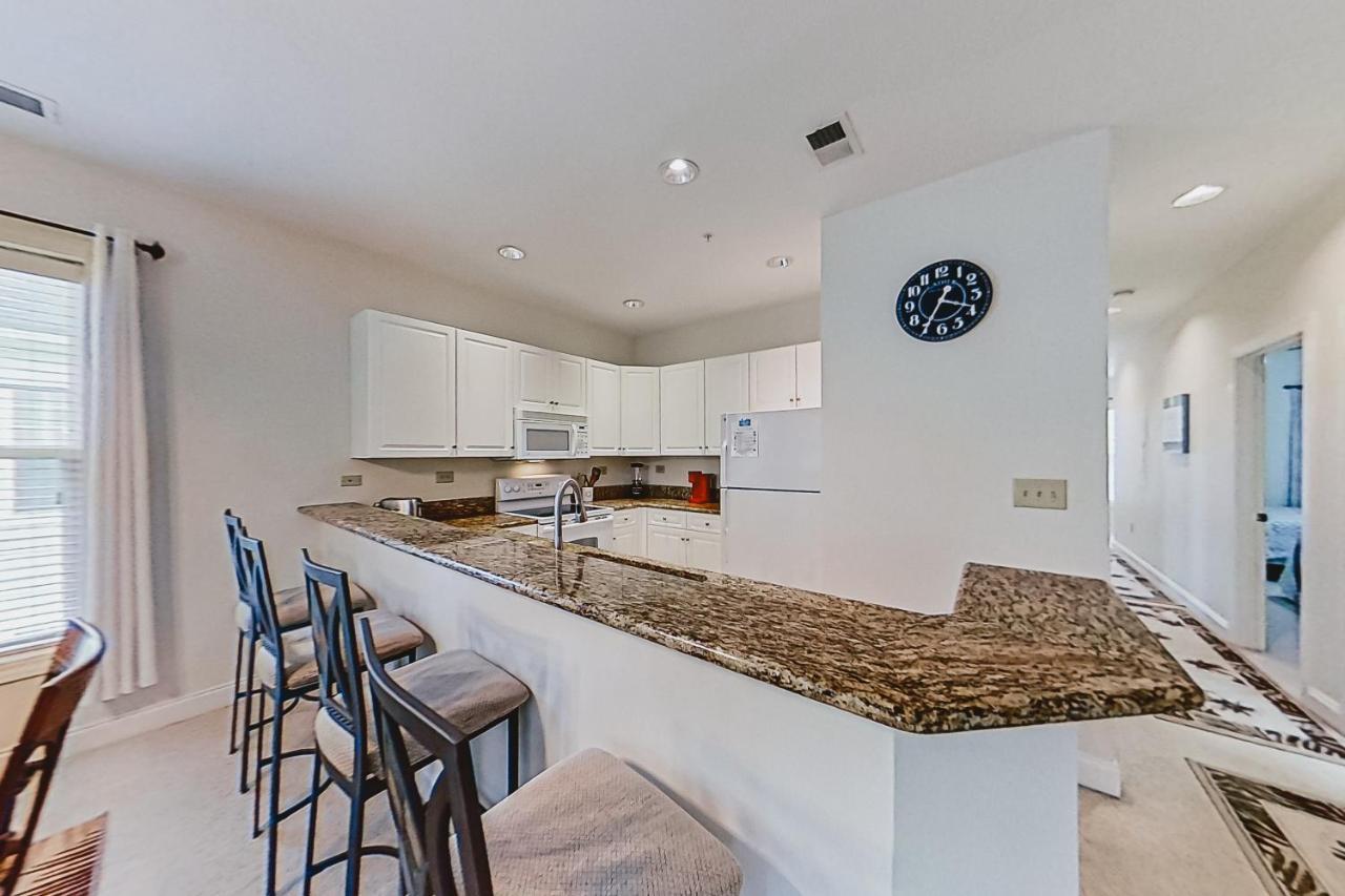 Apartment World Tour Retreat