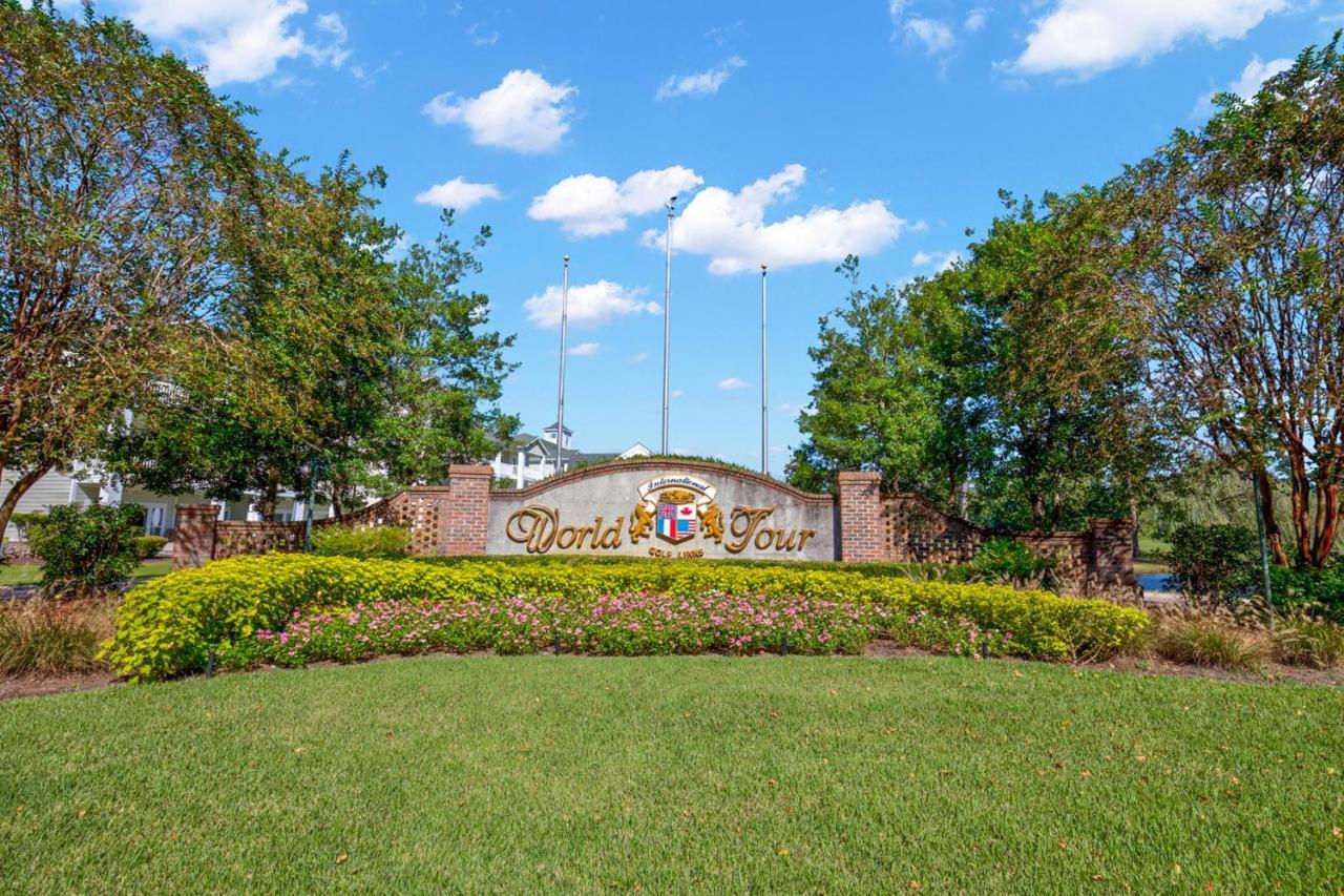 Apartment World Tour Retreat *