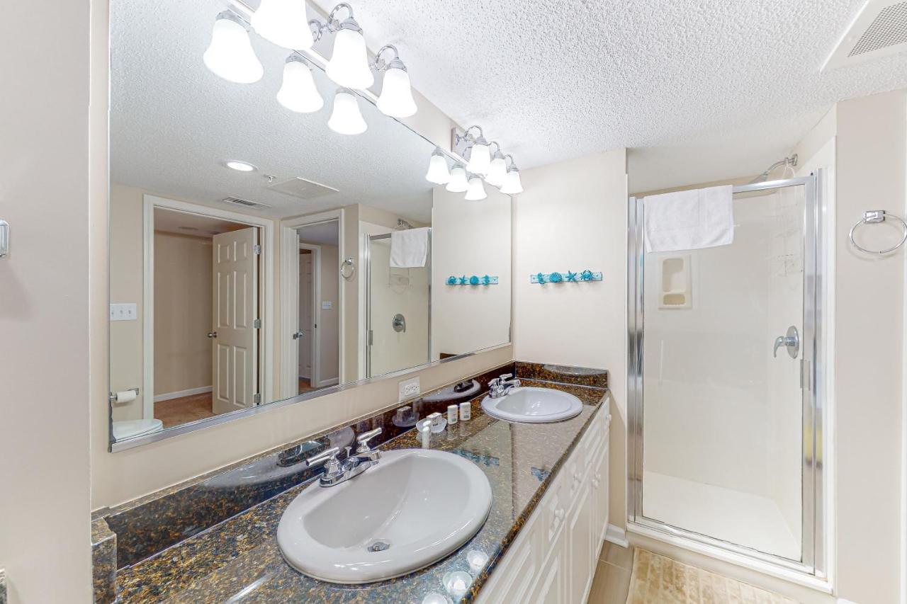Yacht Club 3-505 Apartment
